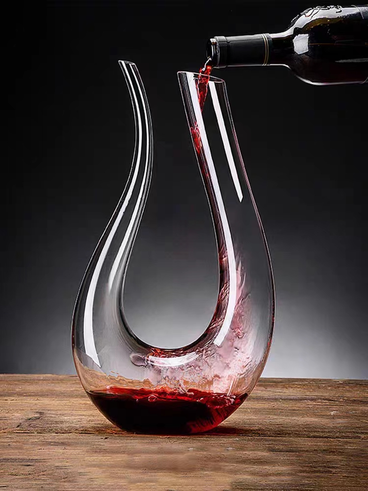 European-Style Home Crystal Glass U-Shaped Wine Decanter