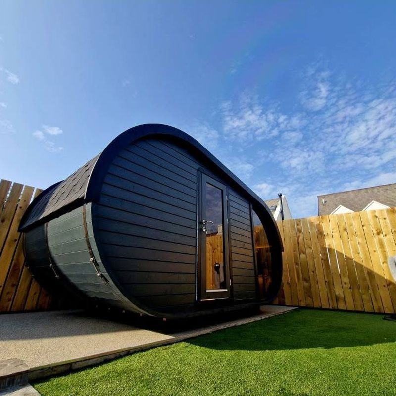 Панорамная сауна-бочка 13FT с раздевалкой