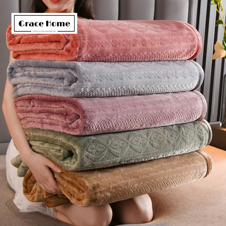 Wholesale 100% Polyester New Design Arabesque Plain Custom Service Flannel Fleece Blanket