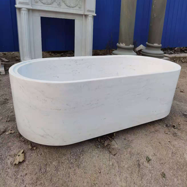 Большая ванна из цельного камня ручной работы