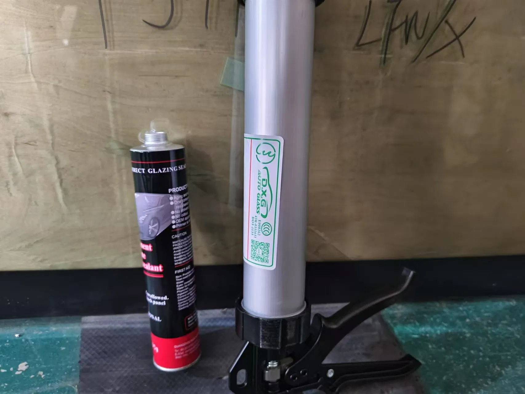 Заднее стекло для Toyota Hiace Van 1989-2004 (RZH104)