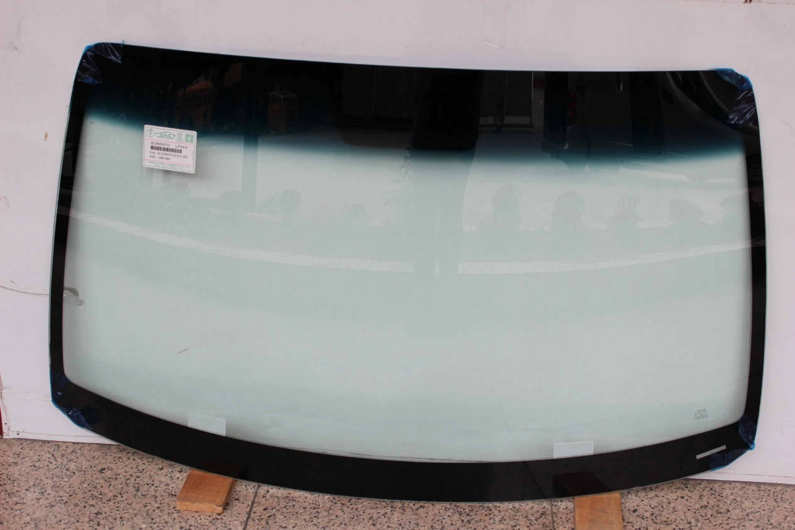 Лобовое стекло для KIA Sorento (2002-2009)