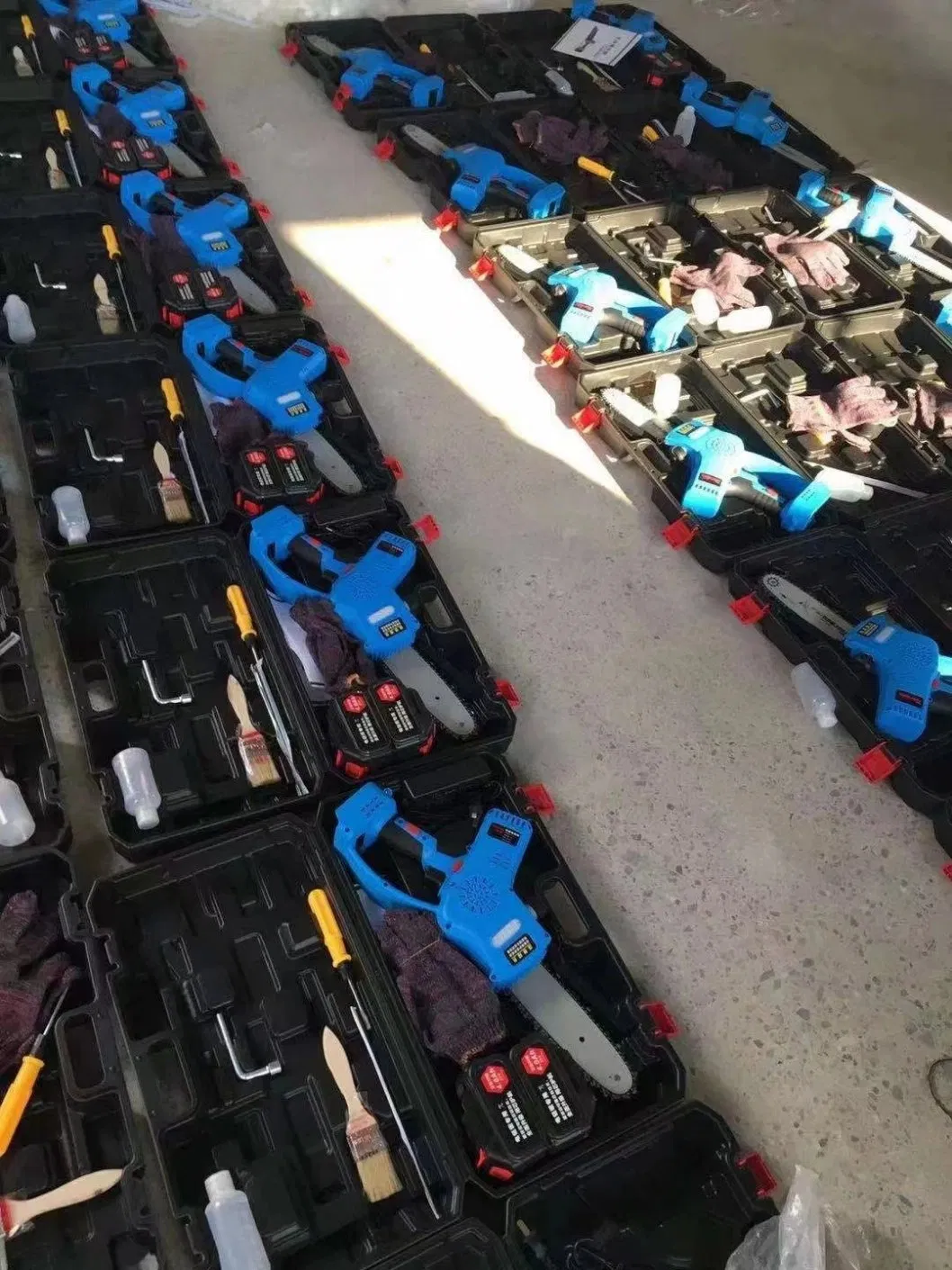 Cordless Portable Hand-Held Electric Wood Saw Power Chain Saws