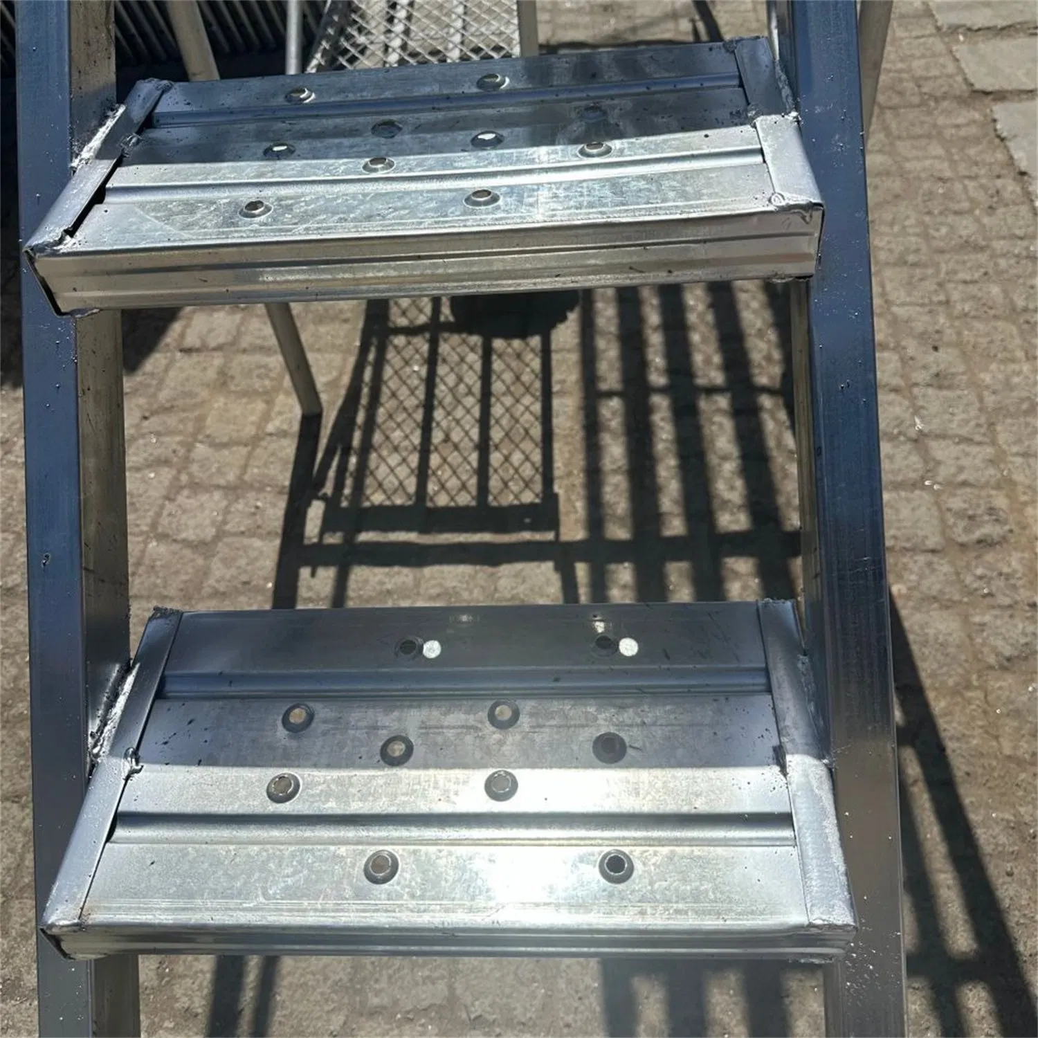 Pre-Galvanized Scaffolding Staircase Steel Climb Step Metal Ladder for Construction