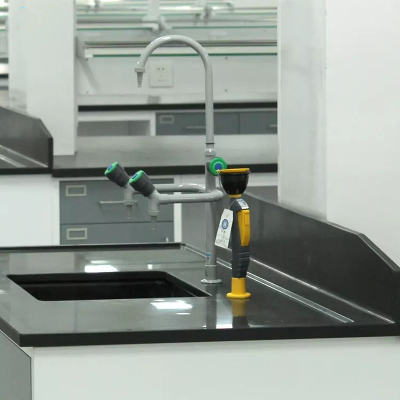 Chemical Resistant CE Certified PP PVDF PPR Laboratory Furniture Quadruple Outlet Hot and Cold Lab Faucet