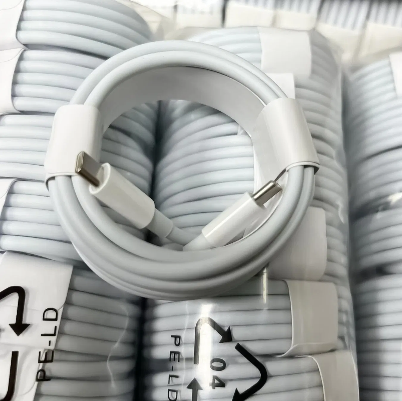 Pd20W/60W/100W TPE USB-C C to C Cable Fast Charging Type-C Connectors for IP15 Phone