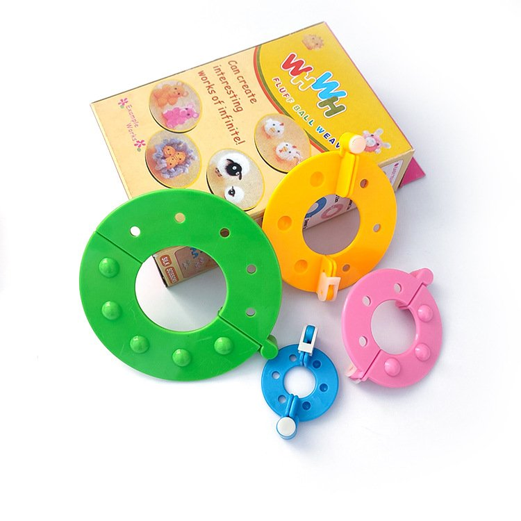 Набор для помпонов из 4 пар пластиковых кругов