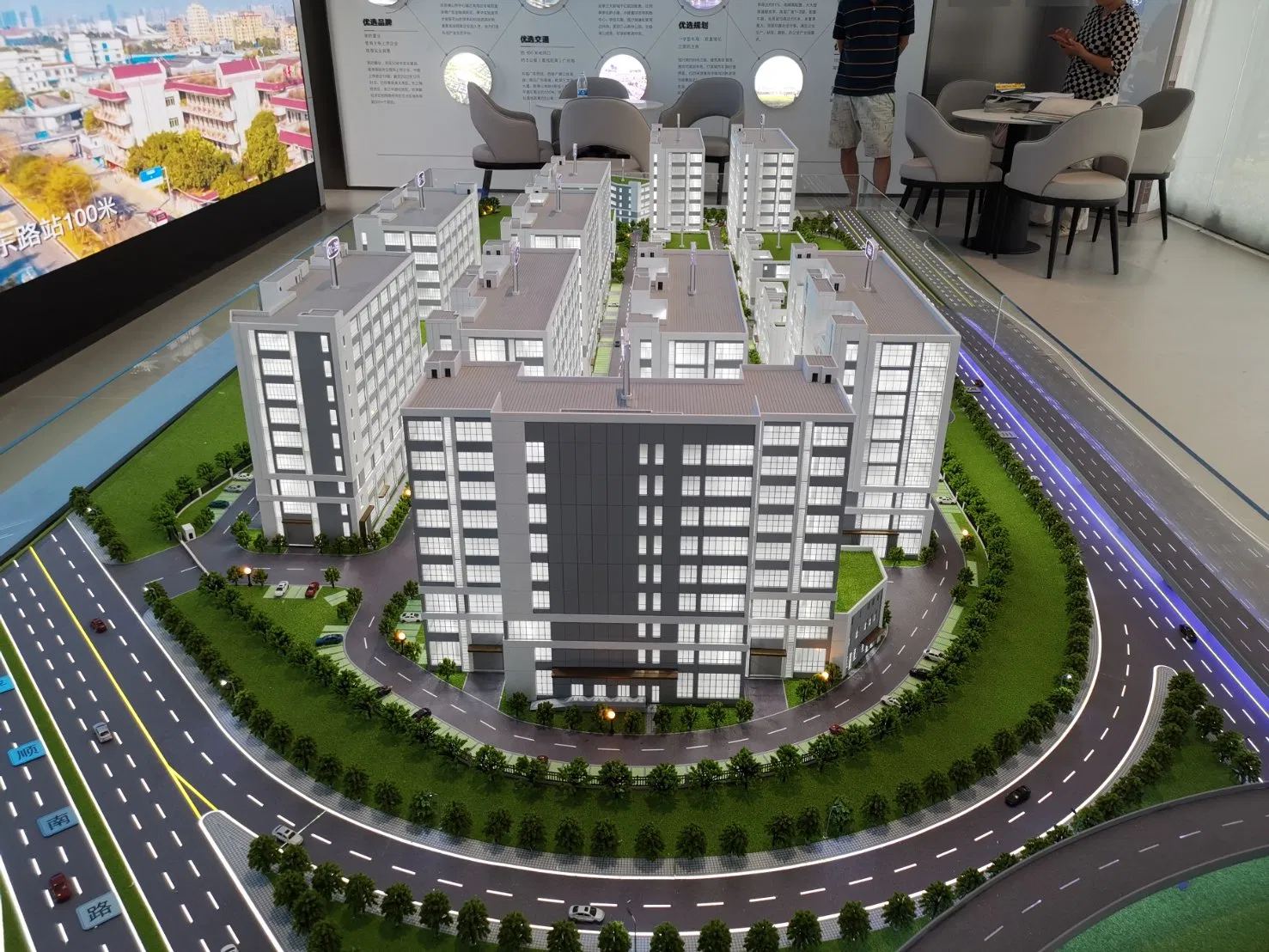 High Quality 3D Customized Commercial Park Building Model with Lighting Display