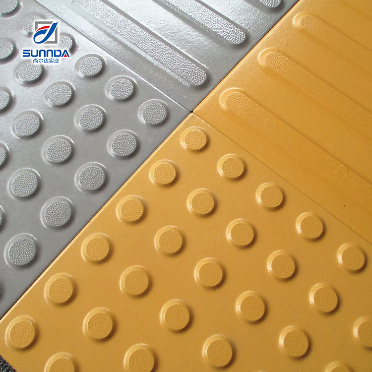 Yellow Dotted Guiding Blind Ceramic Tiles Anti-Slip 30X30cm Outdoor Paving Grey Yellow Stripe Blind Porcelain Tactile Floor Tiles