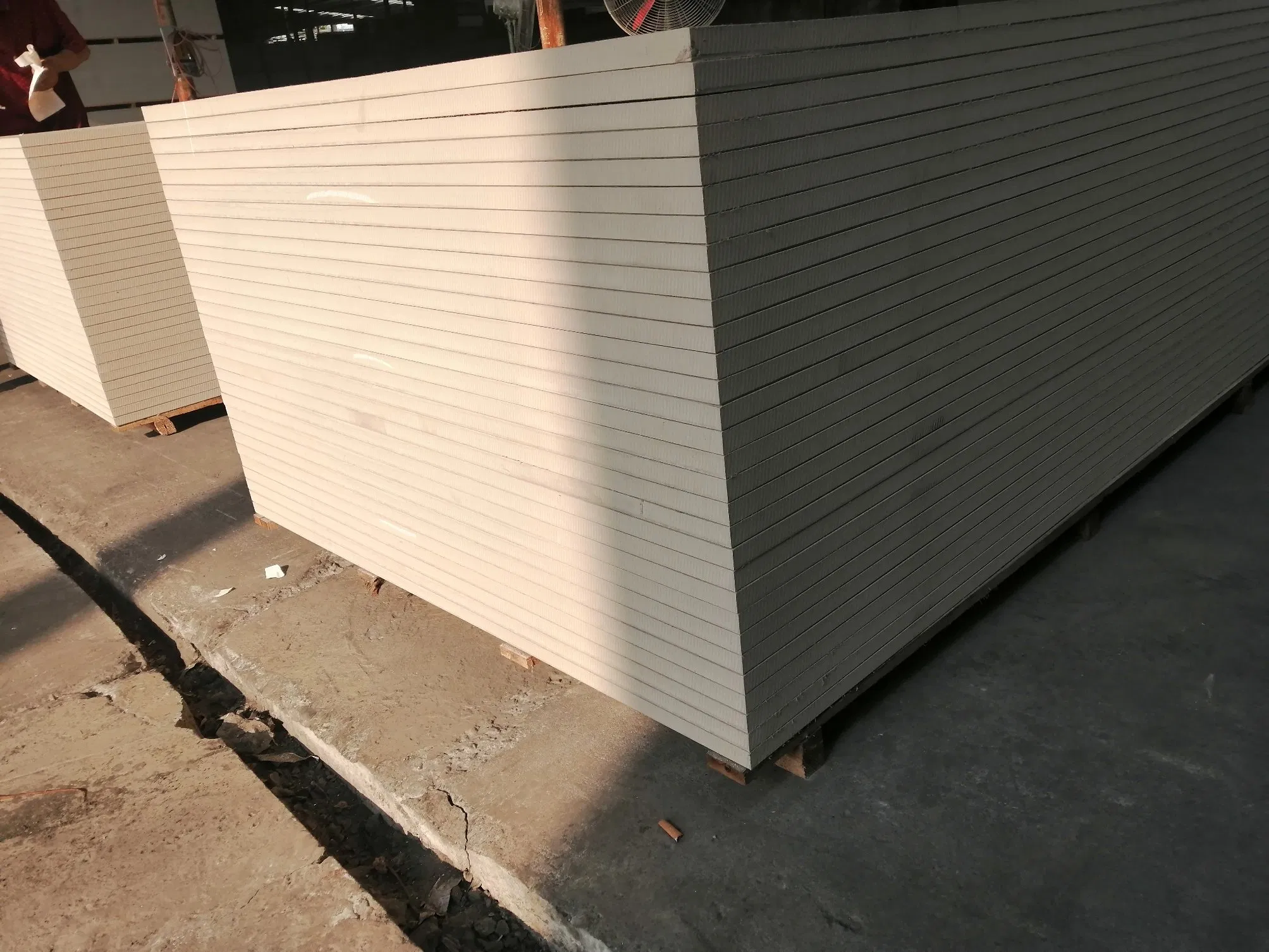 2820*1176*18mm Non-Asbestos Calcium Silicate Board for Container Floor