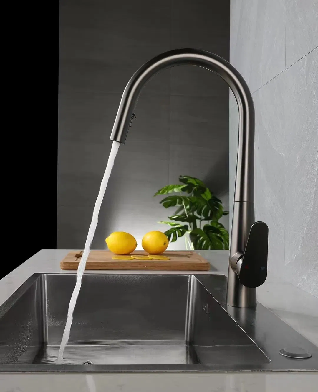 SUS Stainless Steel Gun Gray Finish Color Pull out Kitchen Faucet