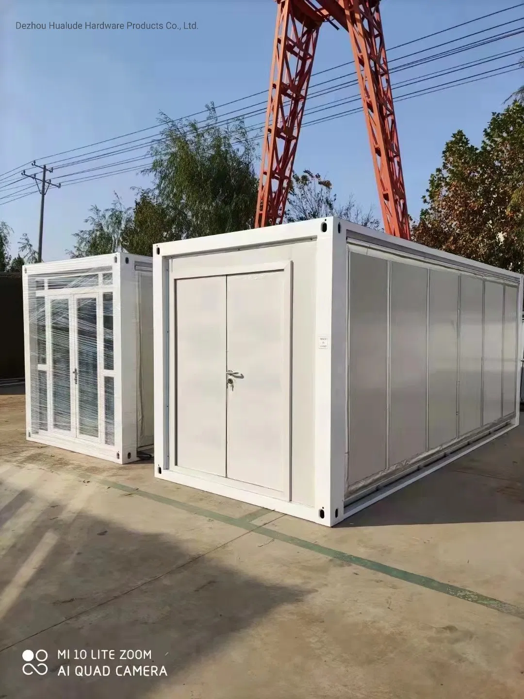 Versatile Compact House Design for Efficient Work Environments