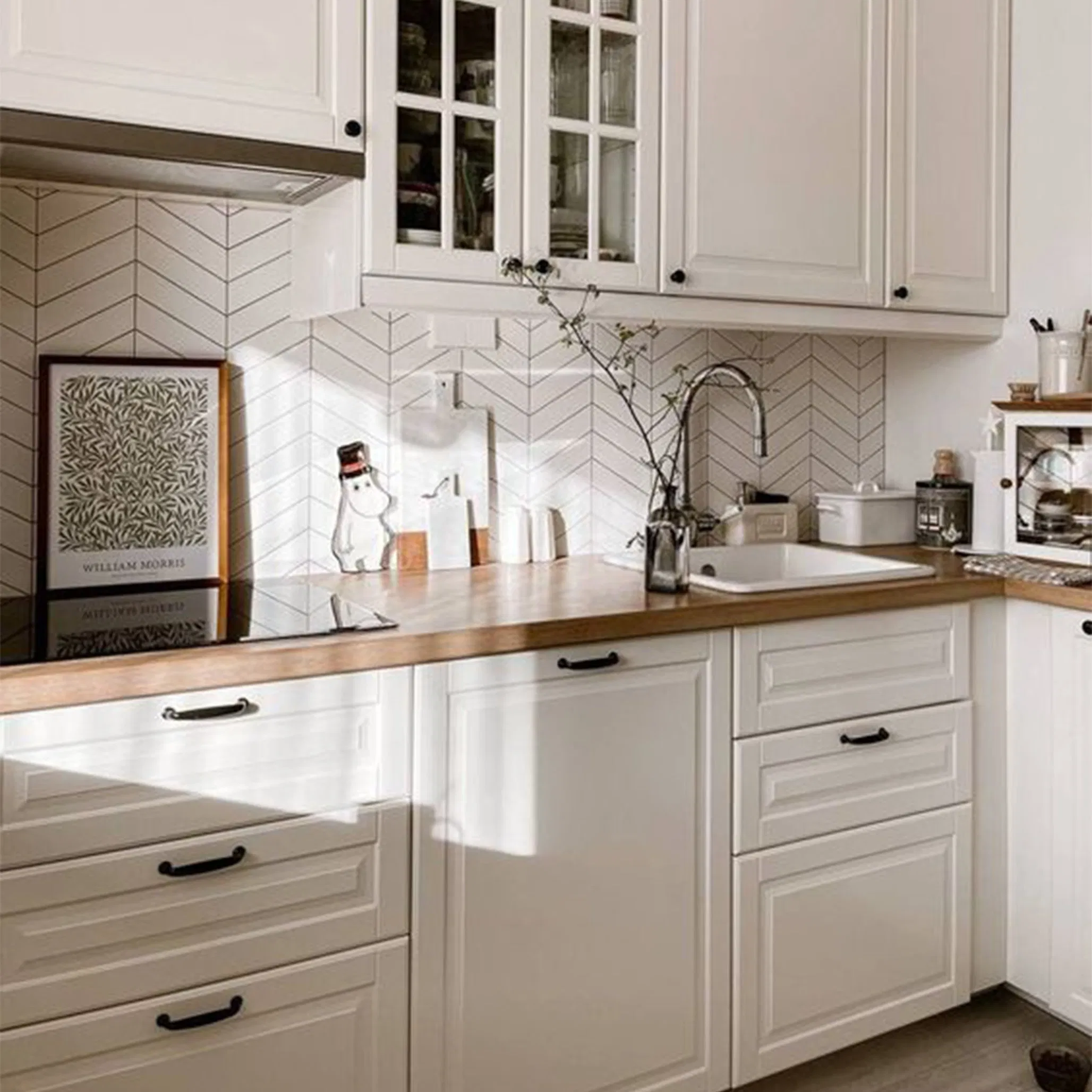 Vietnam Kitchen Cabinetry Factory Wholesale Cheap Price Solid Wood White Blue Shaker Painted Rta Kitchen Cabinet Modern Design