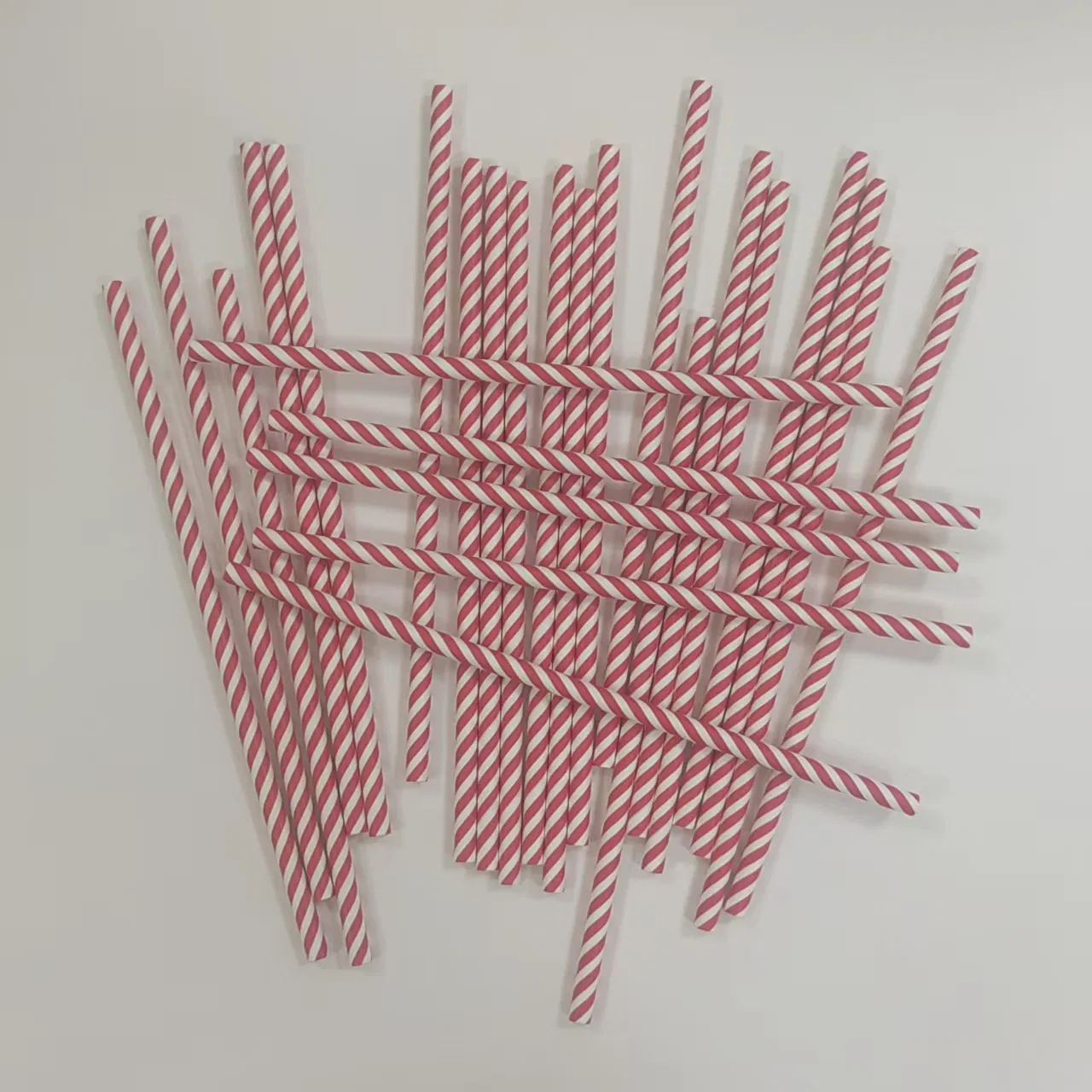 Manufacturer Wholesale Food Grade Red Striped Christmas Party Beverage Party Paper Straws
