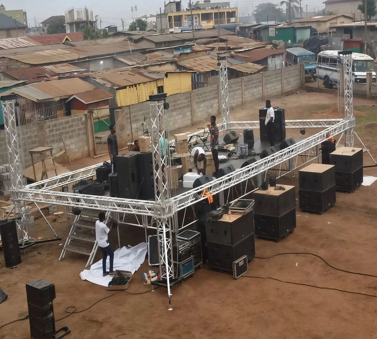 Mobile Stage Platform with Integrated Sound Support