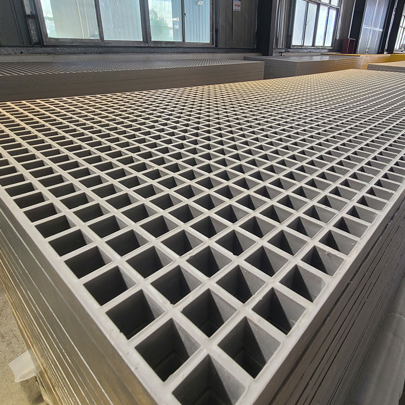 Slip Resistant Fiberglass Grating for Walkways with Osha Compliance
