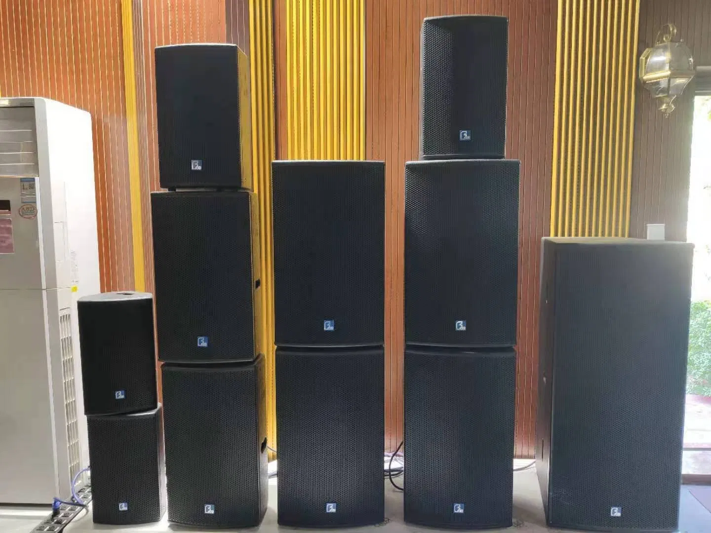 Сабвуфер 18 дюймов FDB LH18B