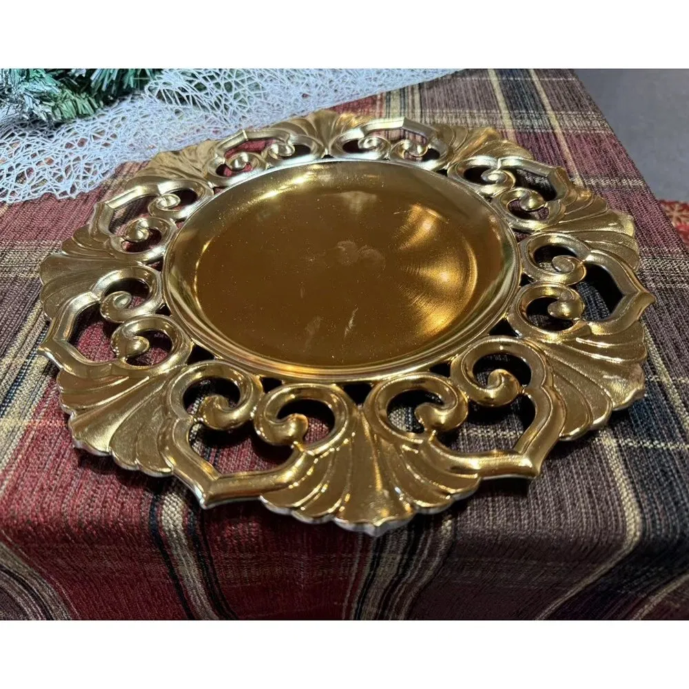 Fine Detailing 380g Net Weight PP Material Disposable Plastic Event Charger Plate