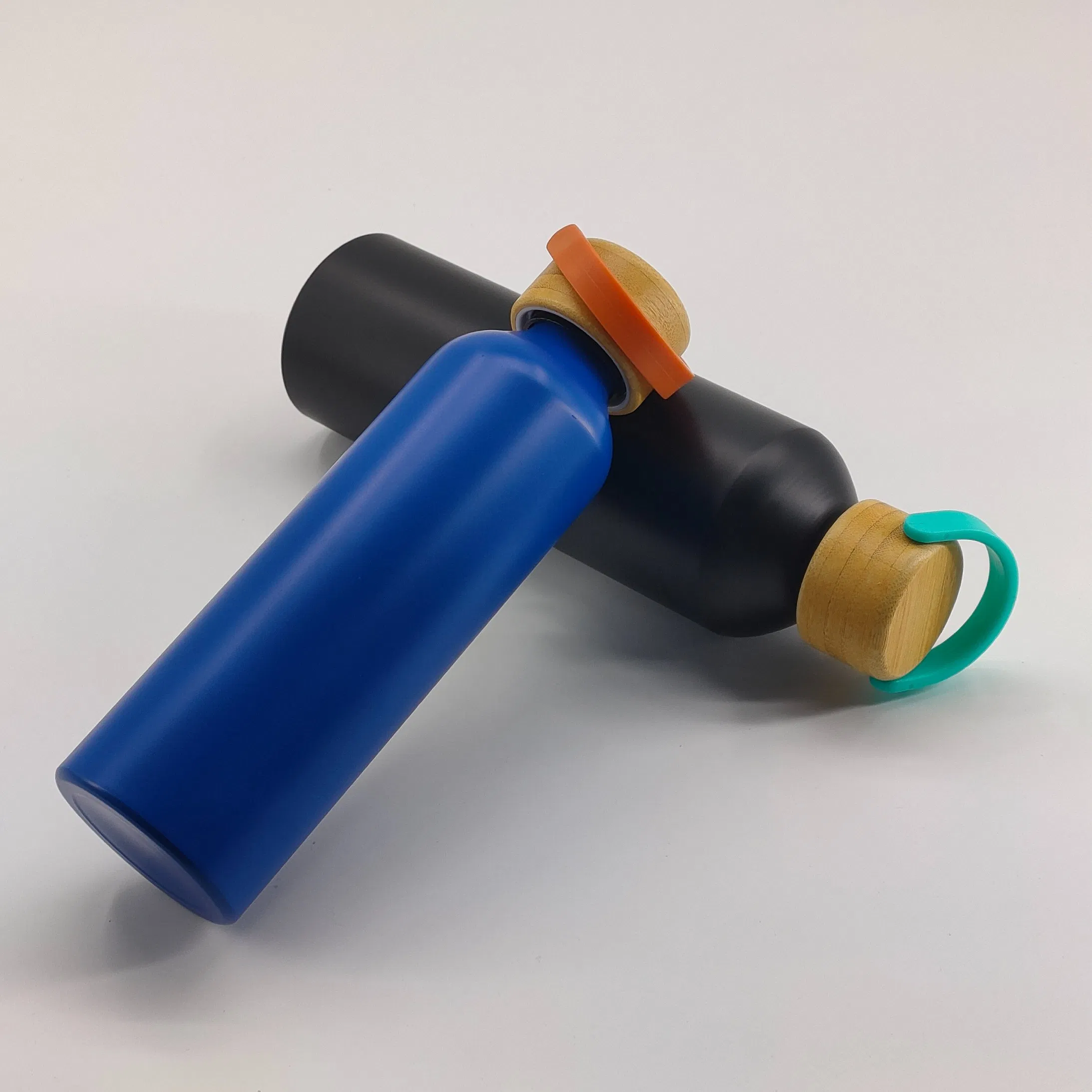 Спортивная алюминиевая бутылка для воды с деревянным покрытием