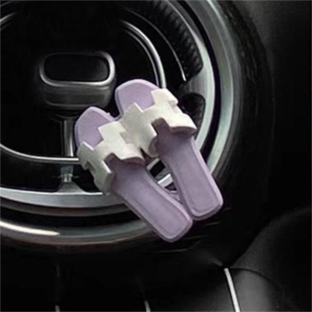 Hot Sales Luxury Bag Car Vent Clip Air Freshener for Air Conditioner Slippers Model Car Aromatherapy Diffuser for Girls