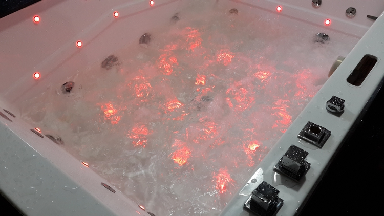 Гидромассажная ванна HANSE с LED-подсветкой