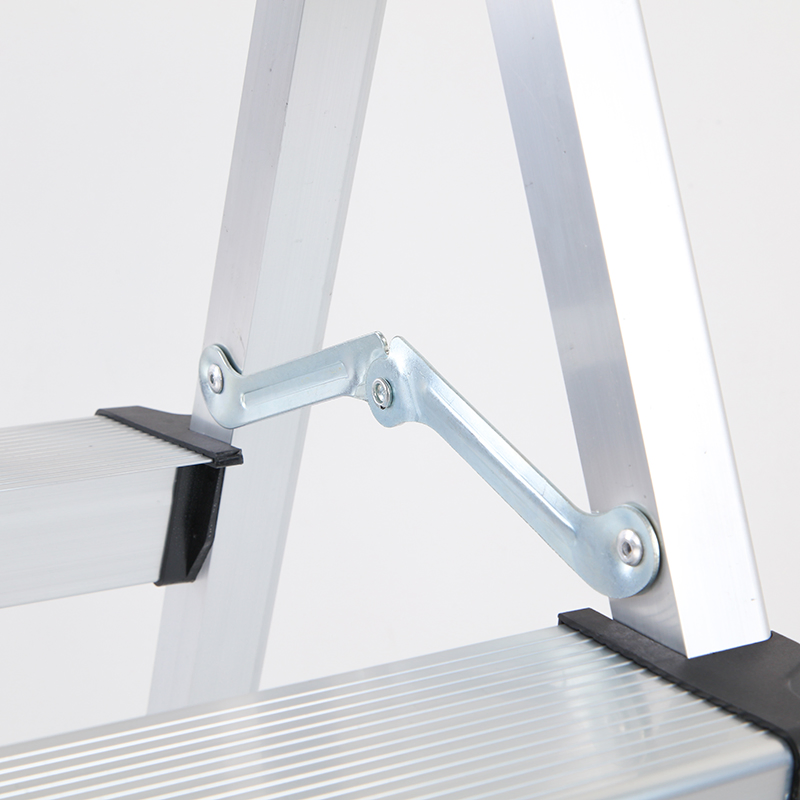 China Hot Sell Highly Popular Retract Foldable Aluminum Step Stool Ladder