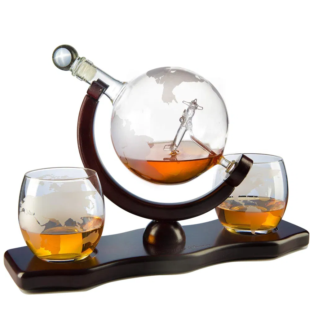 Whiskey Decanter Globe Set with 4 Etched Globe Whisky Glasses - for Liquor, Scotch, Bourbon, Vodka - 850ml