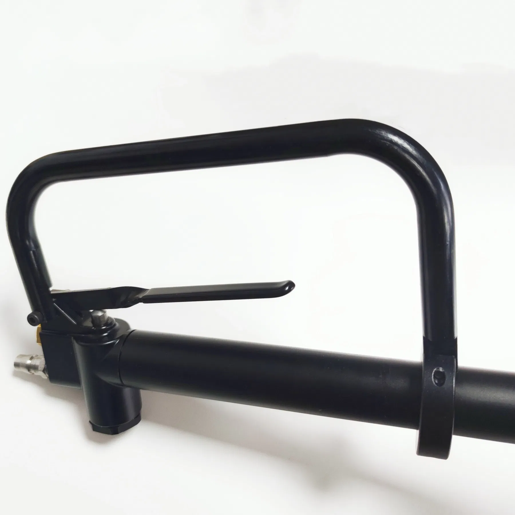 Пневматический гвоздезабивной пистолет для каркаса