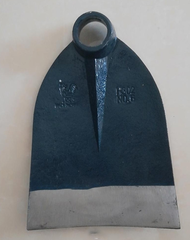 Factory Sale Railway Steel Agricultural Hoe H304 B Cock Brand for Africa