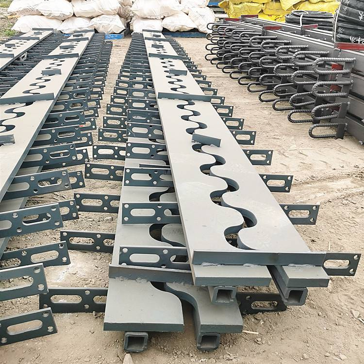 Factory Direct Supply Rectangular Shaped Bridge Finger Aluminum Alloy Wave Pattern Expansion Joint for Concrete Bridges
