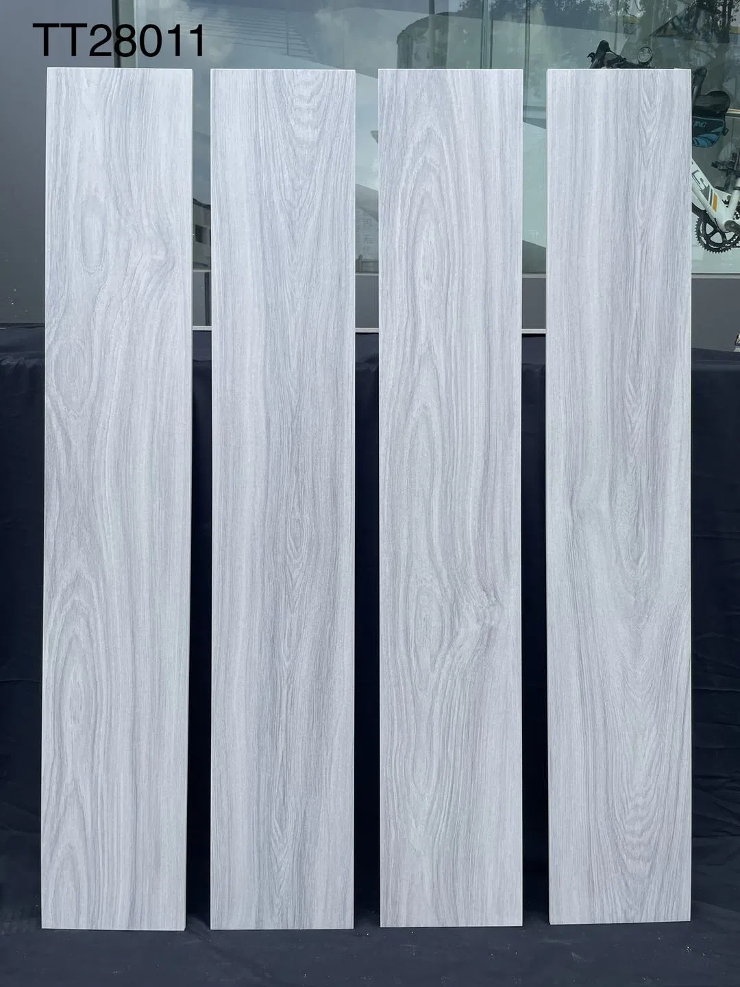 Керамогранит под дерево 200x1200 мм для пола