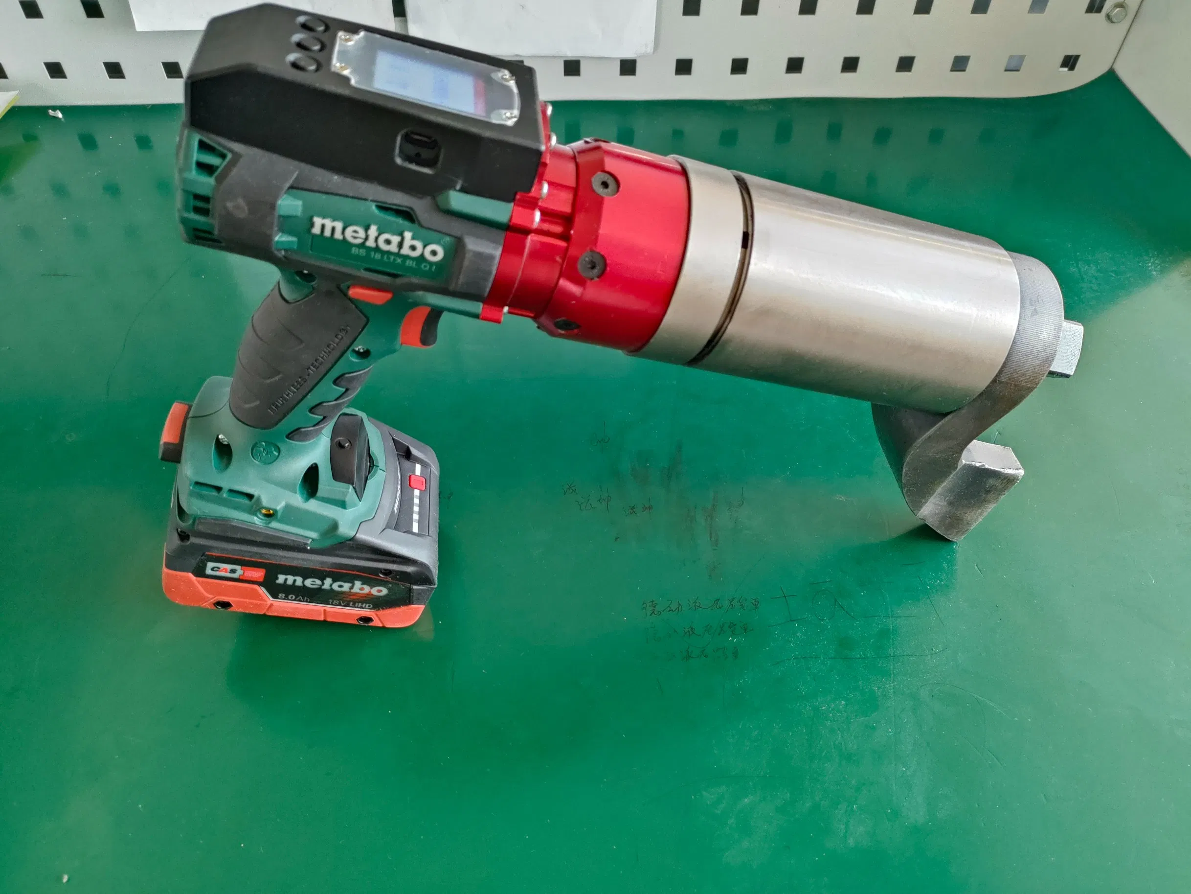 Rechargeable battery power electric torque wrench with adjustable torque value and digital display