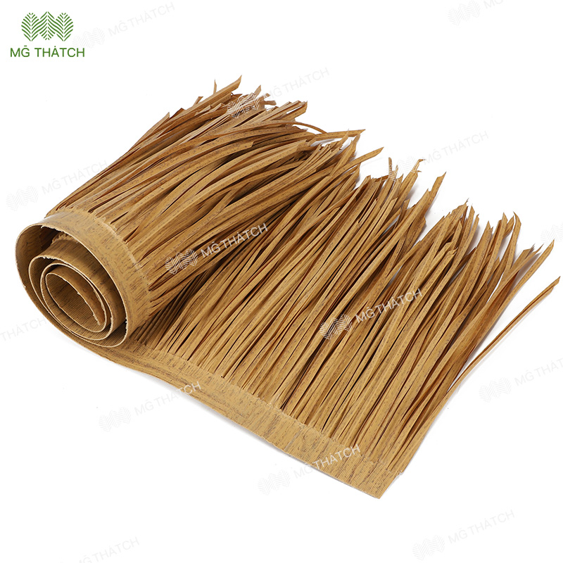 Anti UV Synthetic Thatch Straw Roll Fireproof Artificial Thatch Roll for Beach Resort Hotel Roof Decoration