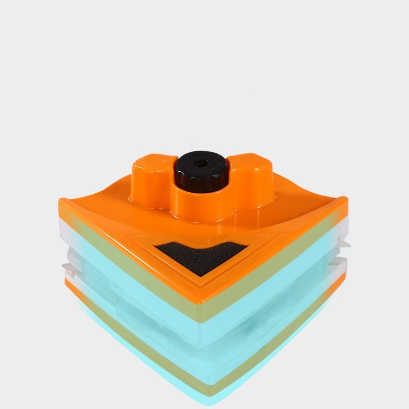 Магнитный скребок для окон с двойной очисткой