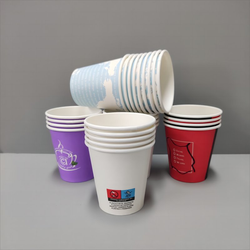 Одноразовые бумажные стаканчики с крышкой для напитков