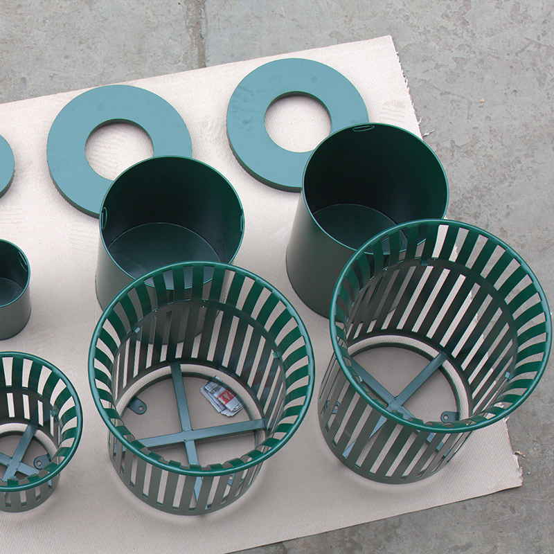 Уличная металлическая урна для мусора