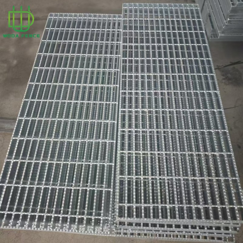 Heavy-Duty Welding Service Steel Grating for Loft Floors and Step Grids