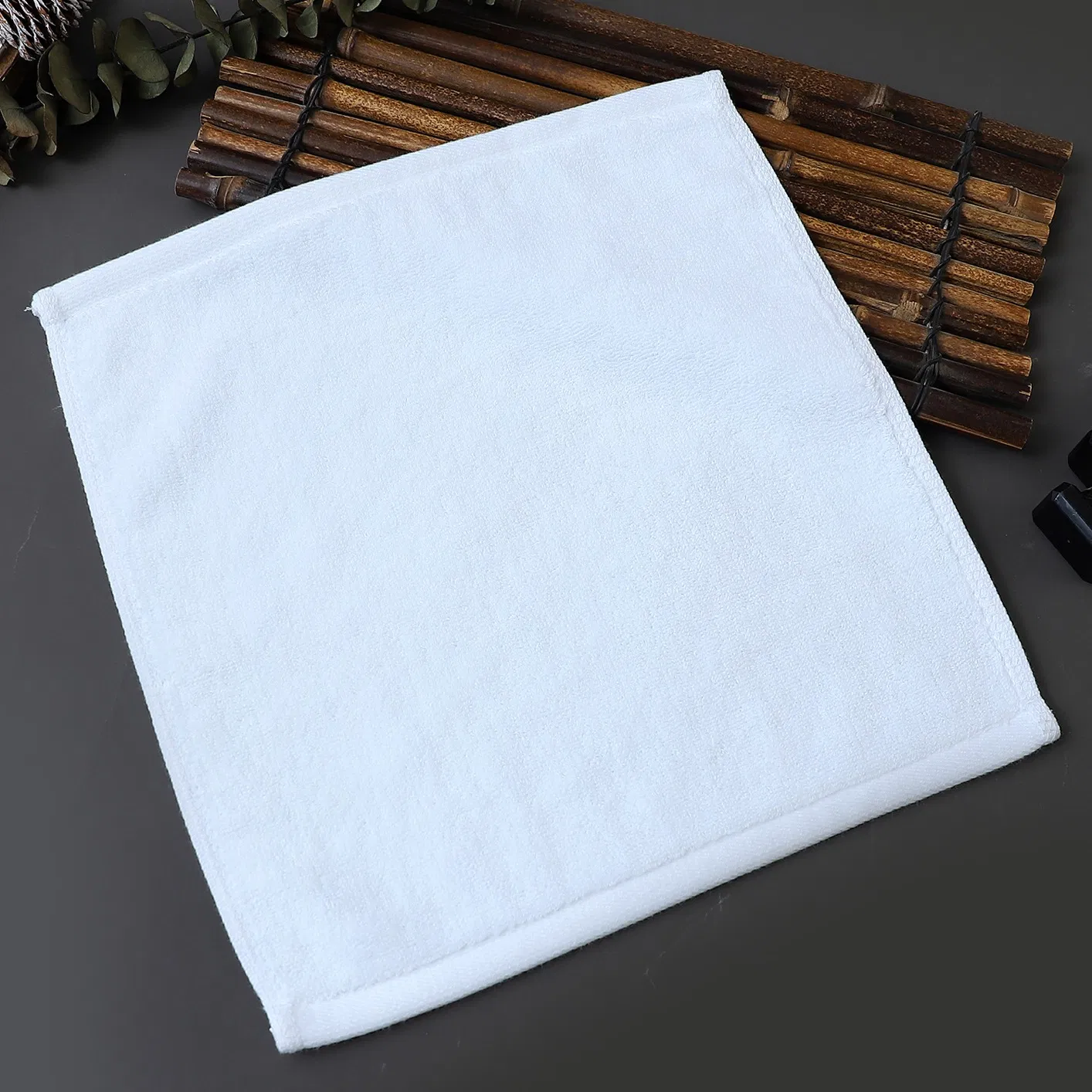 Great Quality 600GSM Bath Towel Hotel Soft White Logo Custom 70X140cm Hotel 100% Cotton Stock Bath Towel
