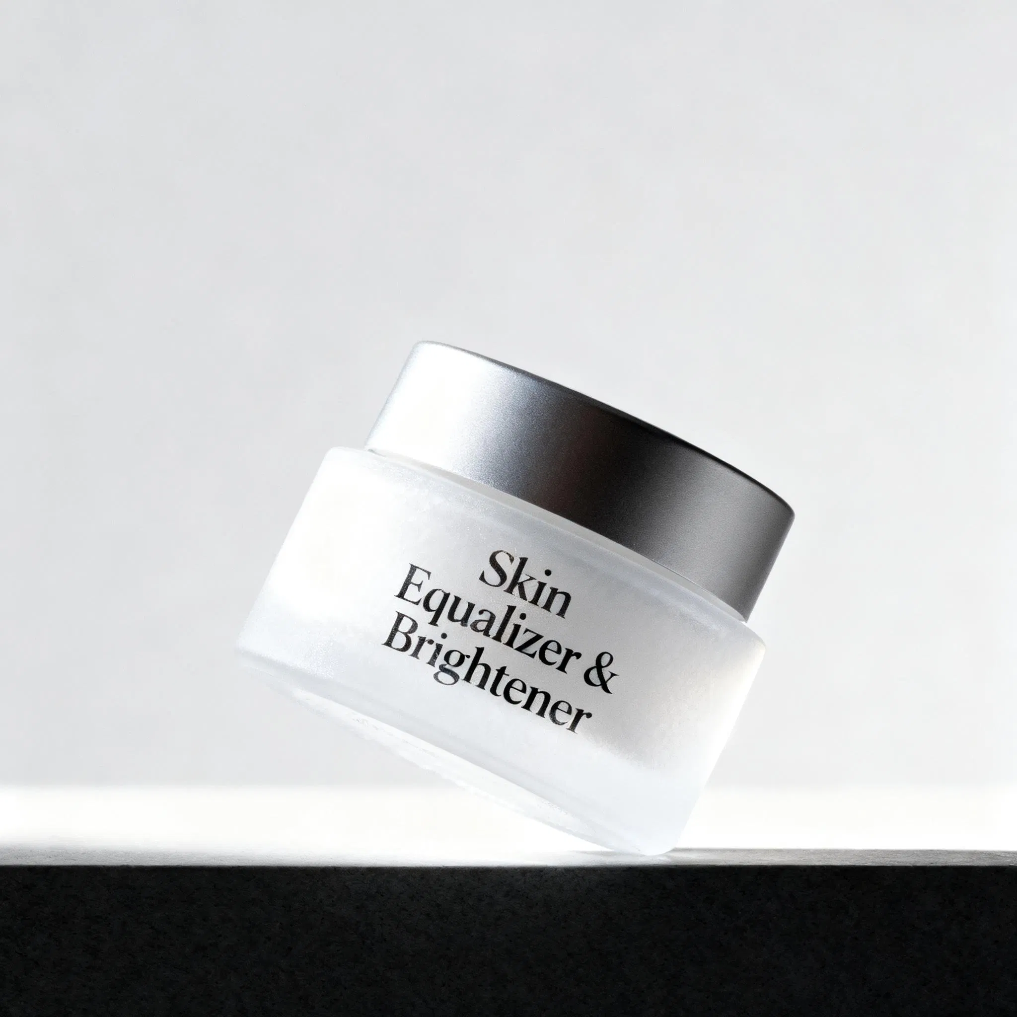 Professional Grade Color Matching and UV Protection Makeup with Lotus Extract for Photography and Video