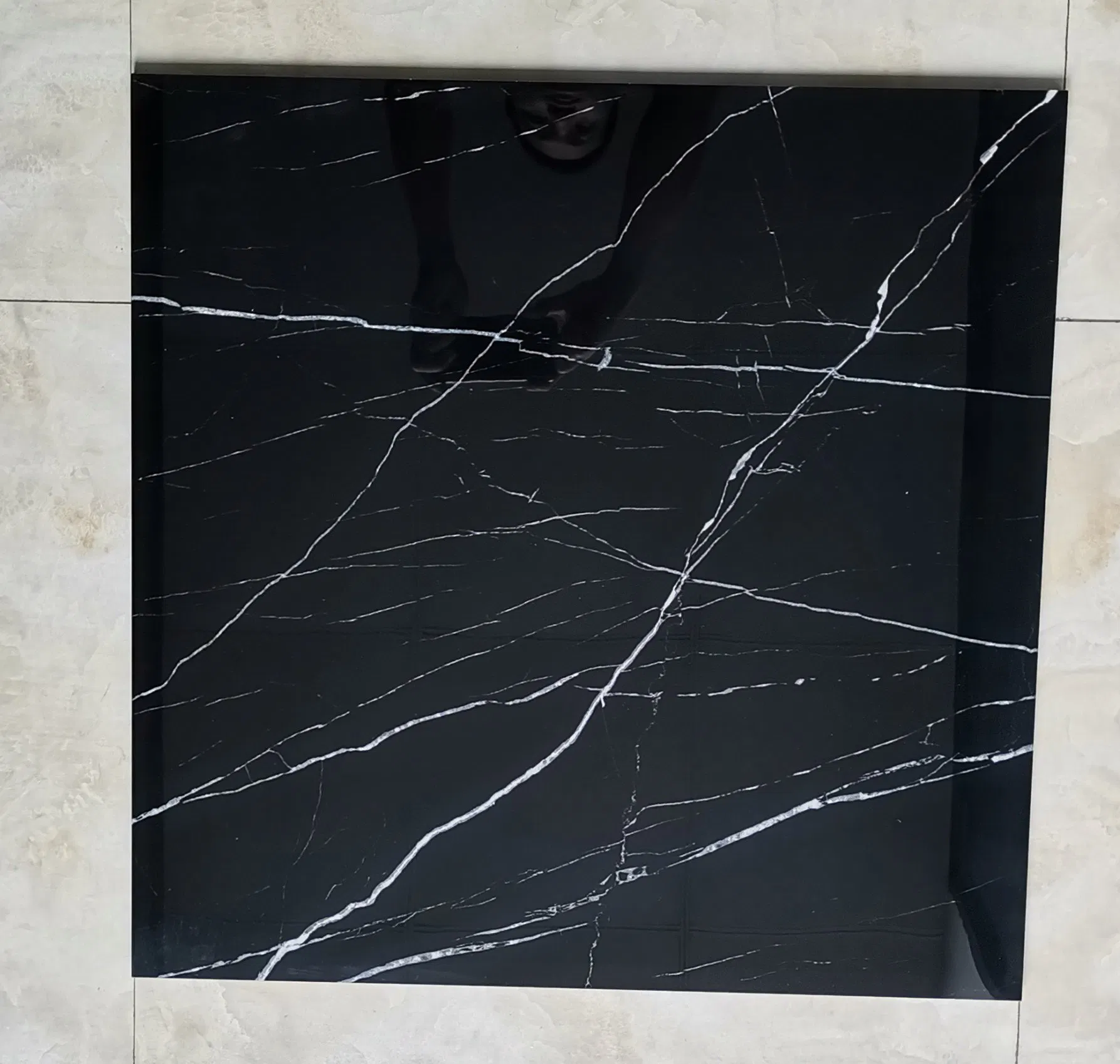 Черная керамическая плитка 600x600 матовая глянцевая