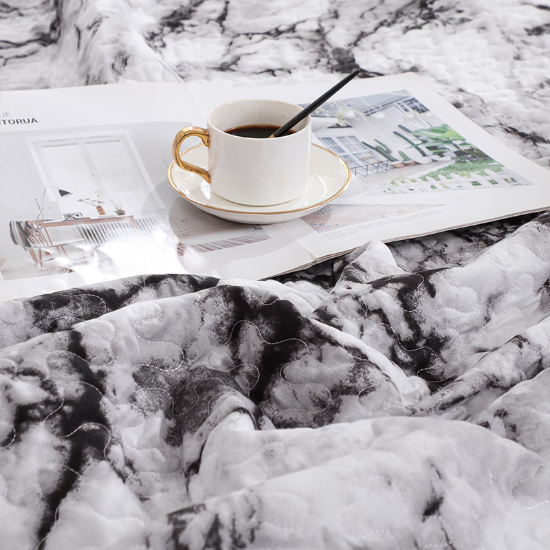 Luxury Quilt Bedding Set Cotton/Polyester/Microfiber Quilts Set Double/Twin/Queen/King Size Big Bedspread