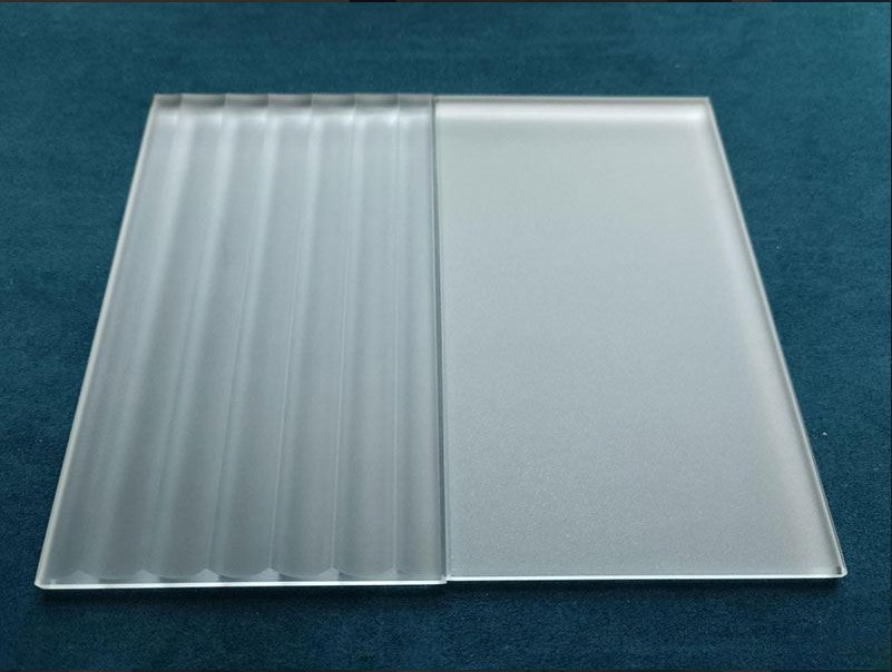 Chinese Factory Clear/Low Iron/Bronze/Grey/Blue/Green/Pink Processed Deep Acid Etched Glass for Interior Partitons/Enclosures/Building/Decoration
