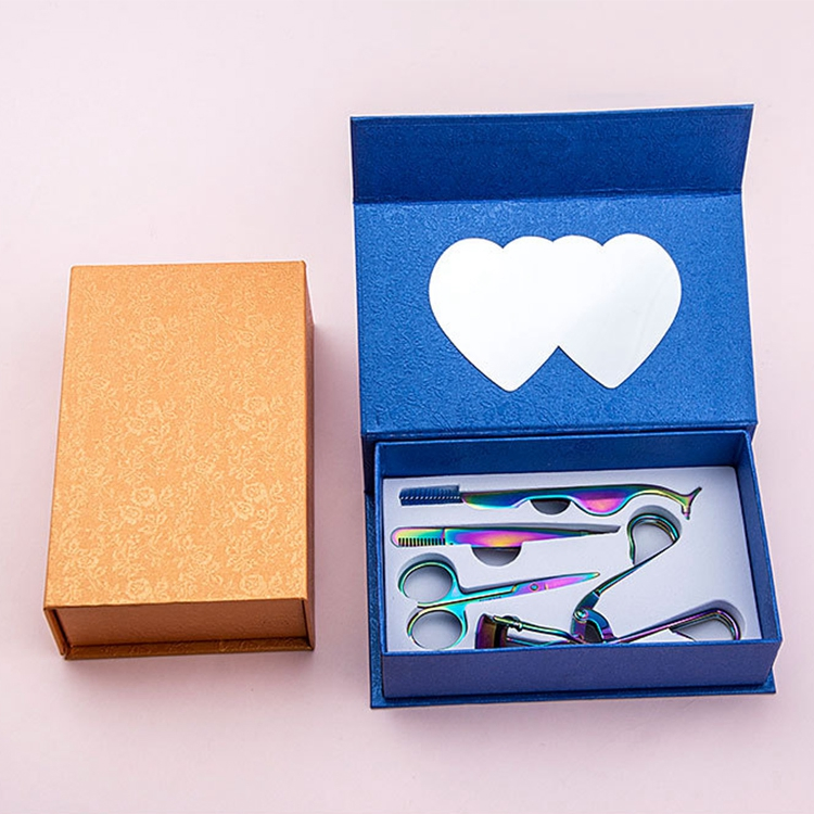 Four-Piece Set of Makeup Tools Including Eyelash Curler False Lashes Auxiliary Tweezer and Beauty Scissors