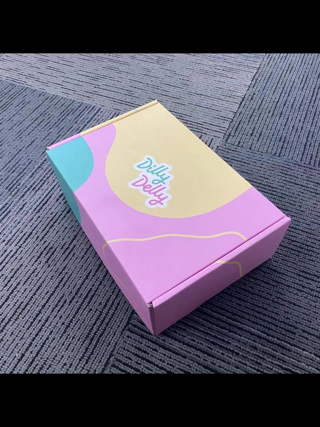 2022 Hot Sales New Design Special Custom Luxury Clothing Packaging Box
