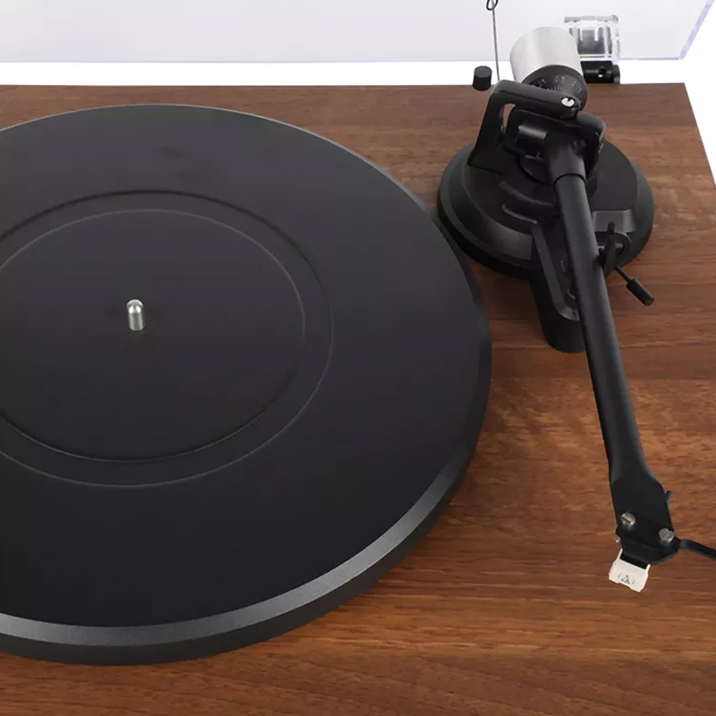 Портативный проигрыватель винила с CD, USB и радио