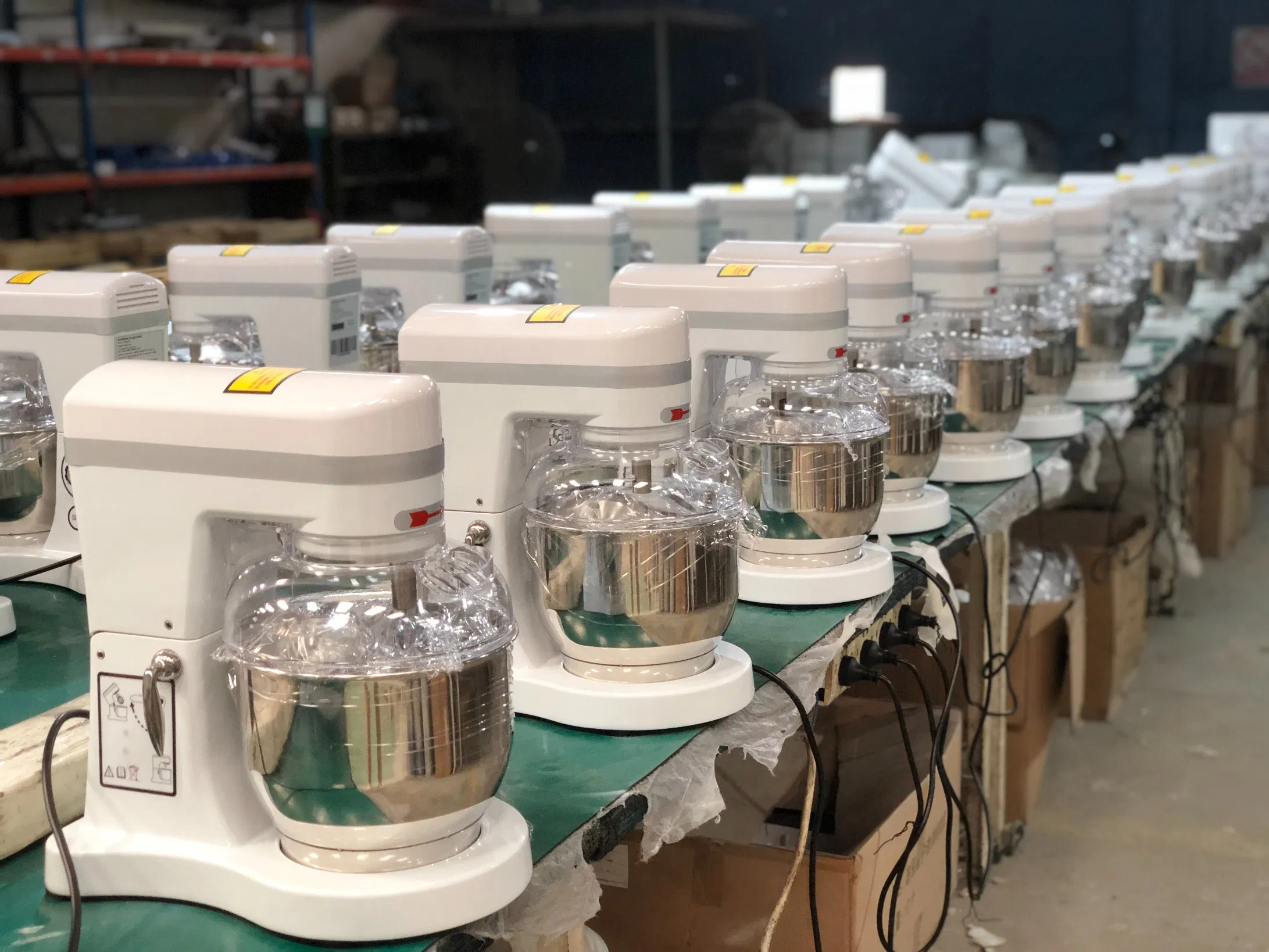 10 Speed Power 600W Stainless Steel Bowl Mixer with Dough Hook Electric Hand Food Mixer