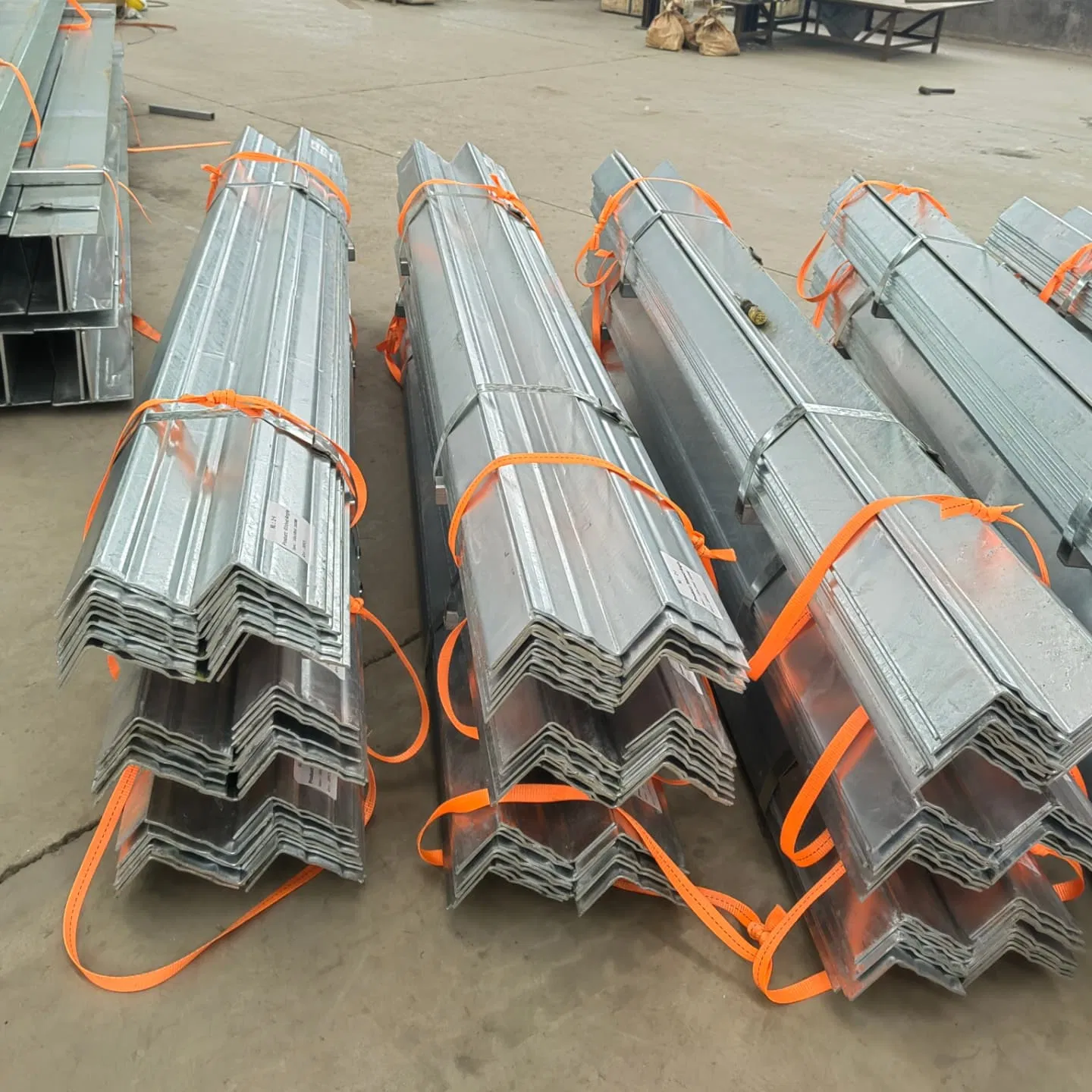 Customizable Australian Label Galvanize Bending Plating Ribbed Angle Steel