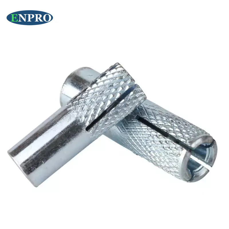 Анкерный болт распорный M6-M12 для бетона