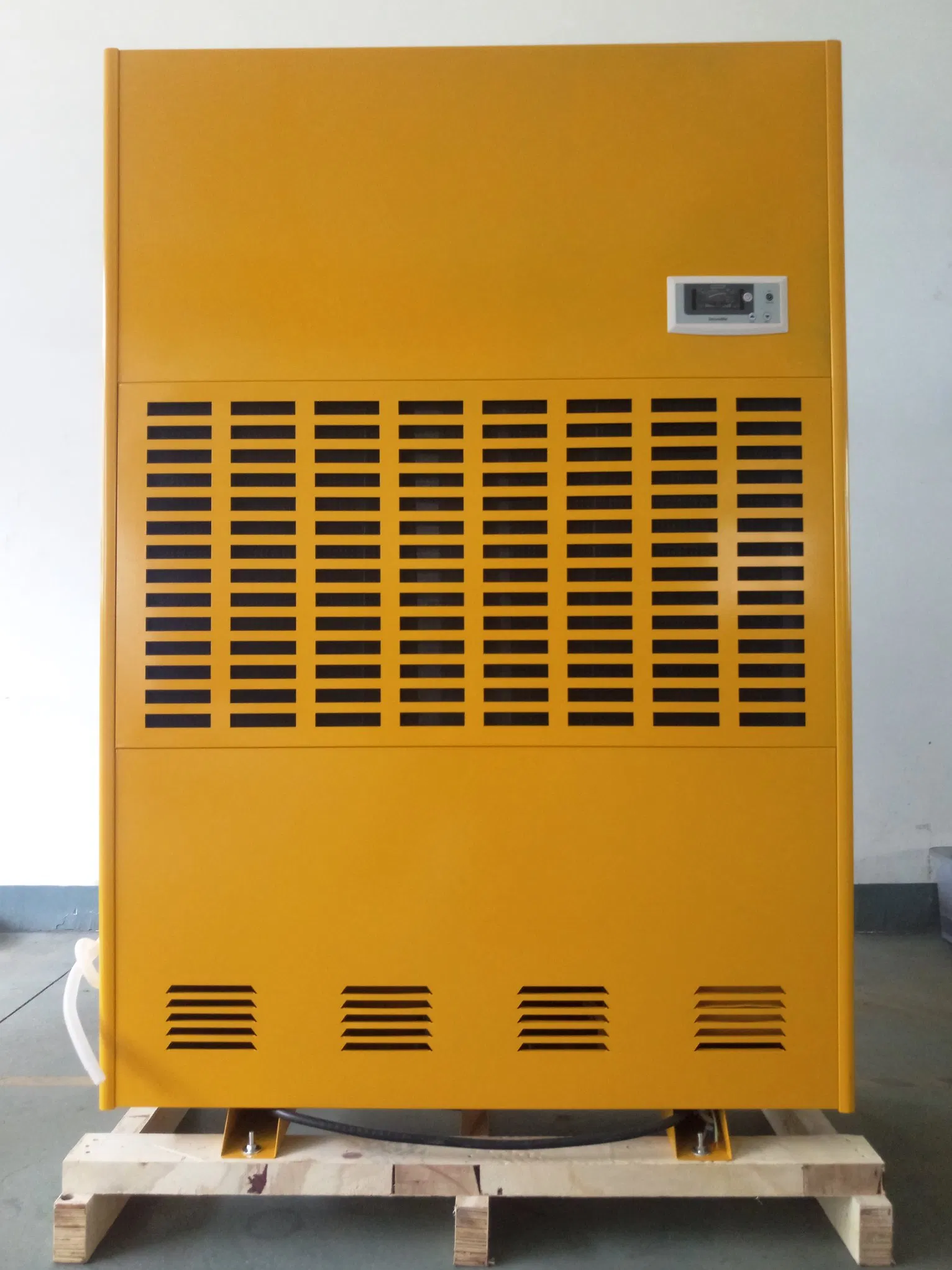 Advanced Dehumidifier for Grow Rooms with 90L Daily Output