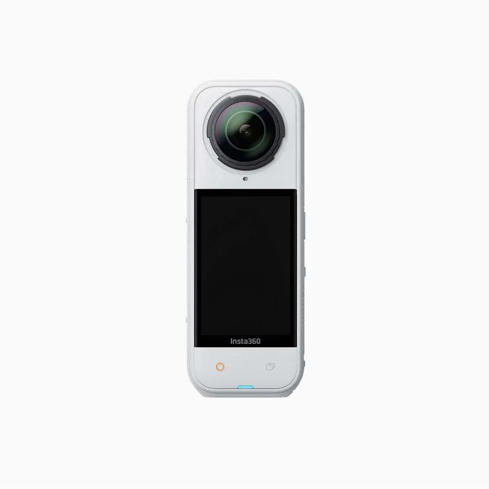Экшн-камера Insta360 X5 8K с 1.28-дюймовым экраном